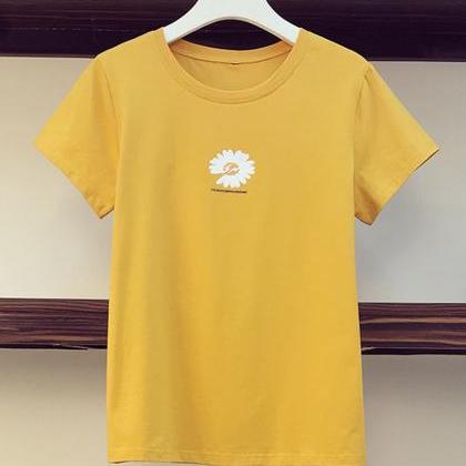 Cute Little Daisy T-shirt + Denim Strap Shorts