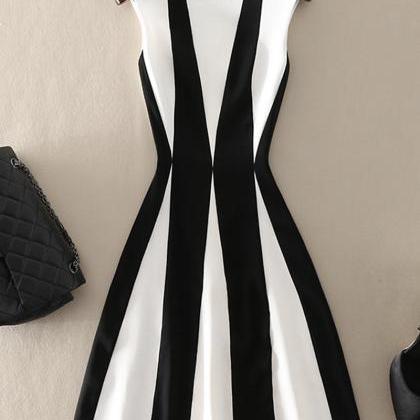 Stylish A Line Black White Striped Slim Dress