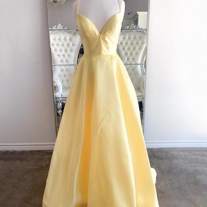 Chic Yellow V-Neck Satin Sleeveless Pleats Long Prom Party Dress