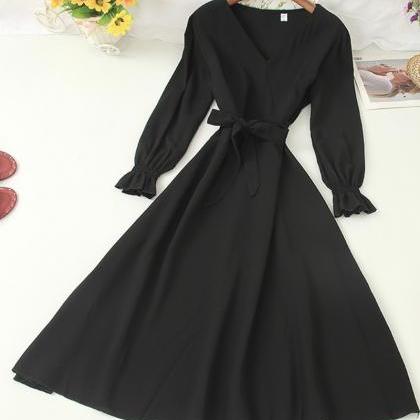 Short Sleeves V-neck Applique Chiffon A-Line Dress Black