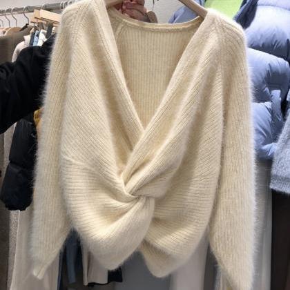 Uniquely Designed Long-sleeved Sweater