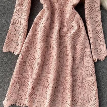 A line cutout lace dress long sleev..