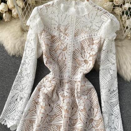 A line cutout lace dress long sleev..
