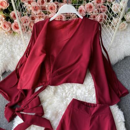 Stylish Two Pieces Sets V Neck Tops + High-waisted..