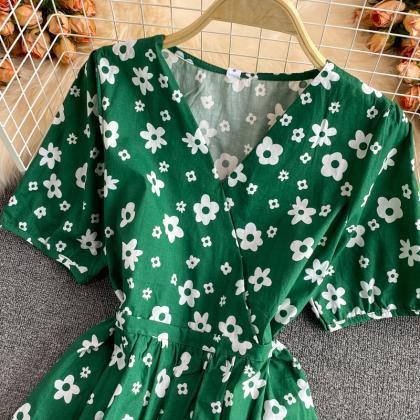 Cute V-neck Flower Dress Fashion Dress