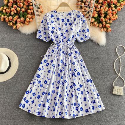 Cute V-neck Flower Dress Fashion Dress