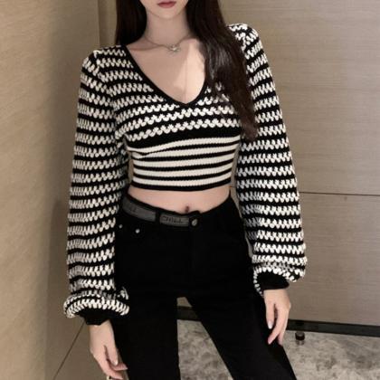 Fashionable V-neck Long-sleeved Knitted Top