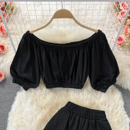 Cute two-piece off-the-shoulder wom..