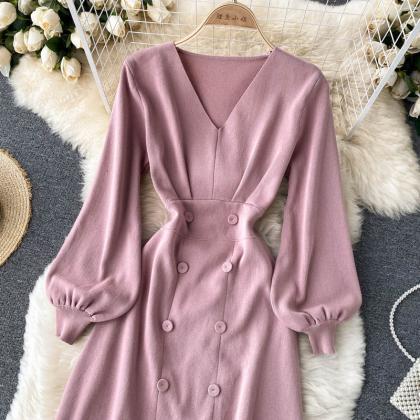 Cute V-neckline Knitted Long-sleeved Dress