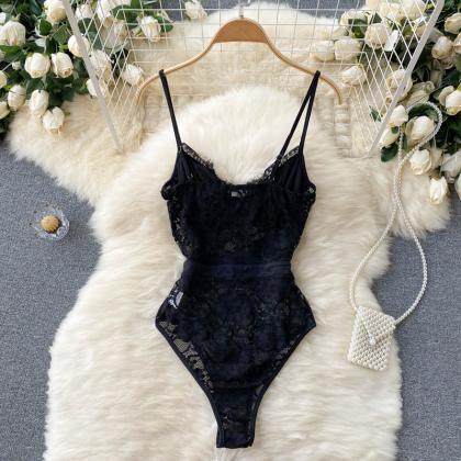Sexy Lace Camisole Women Wear Fashionable Holiday..