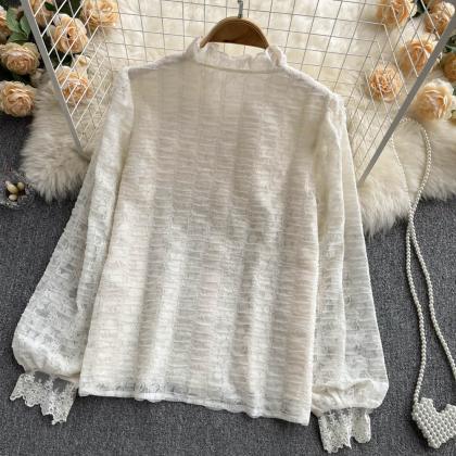 Lovely Lace Long-sleeved Lace Top