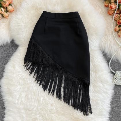 Black fringed irregular skirt