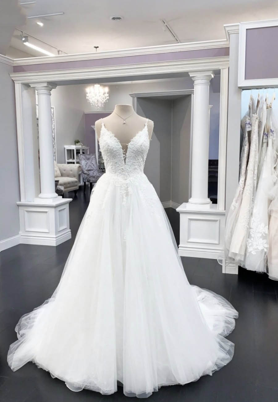 White V Neck Tulle Lace Long Prom Dress