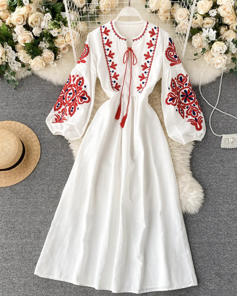 Loose Embroidered Dress Long Sleeve Dress
