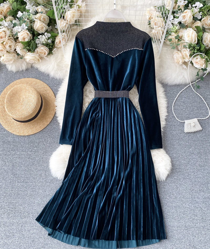 Elegant Velvet Long Sleeve Dress