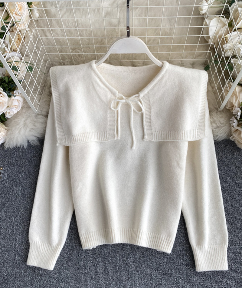 Uniquely Designed Lapel Sweater
