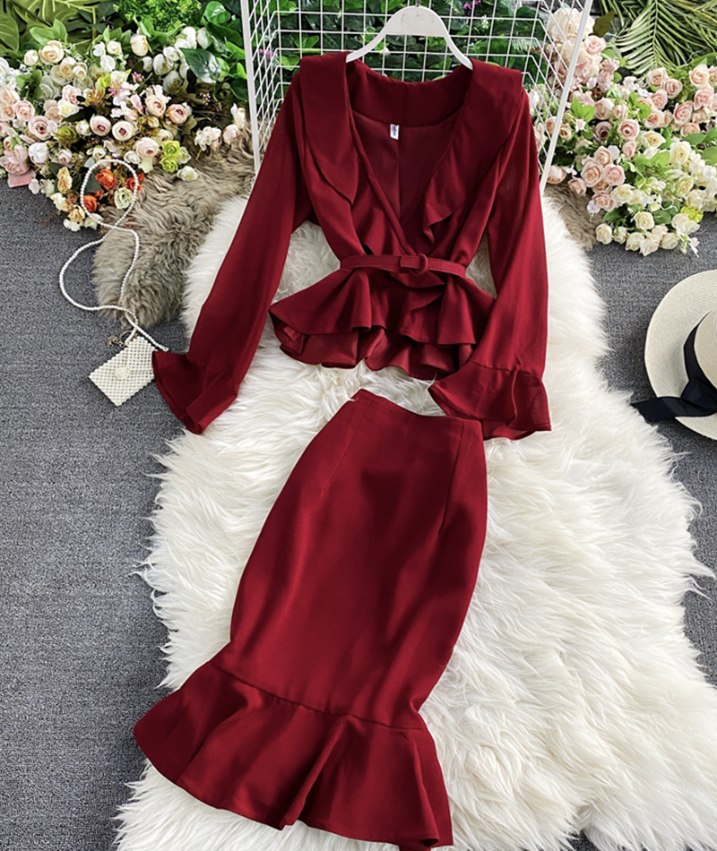Two Pieces Sets Fashion V Neck Long Sleeve Tops + Skirt