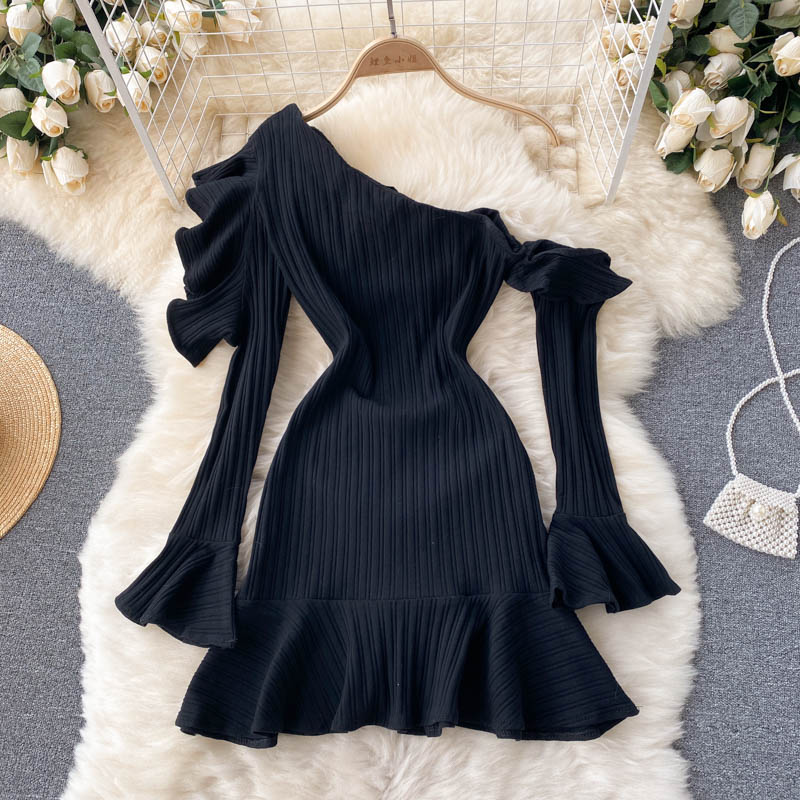Black One-Shoulder Long-Sleeved Dress Fashion Dress