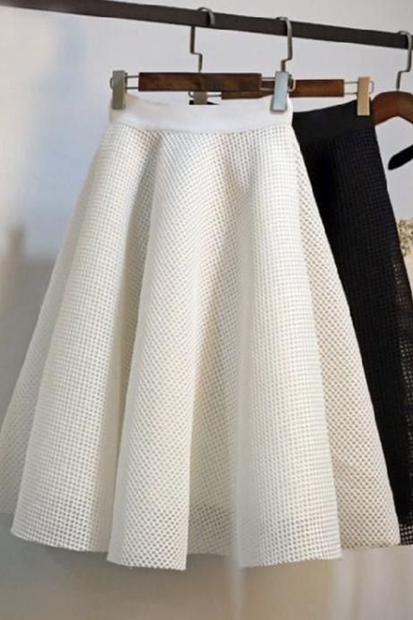 Stylish A line skirt white/black skirt