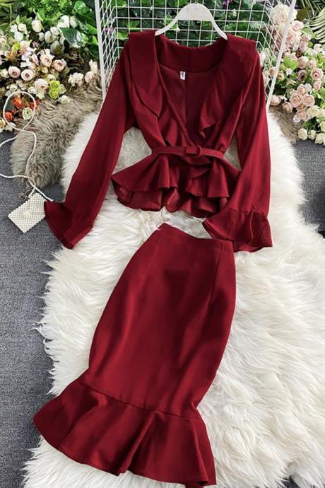 Two pieces sets fashion v neck long sleeve tops + skirt