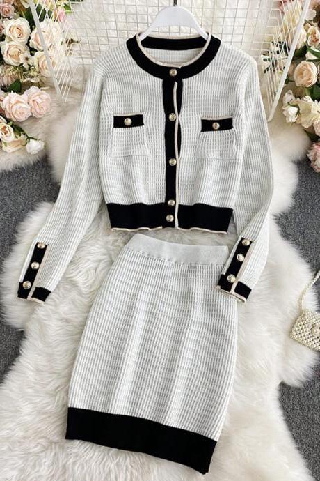 Stylish knitted suit