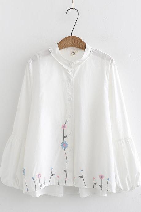 Lovely embroidered long-sleeved shirt