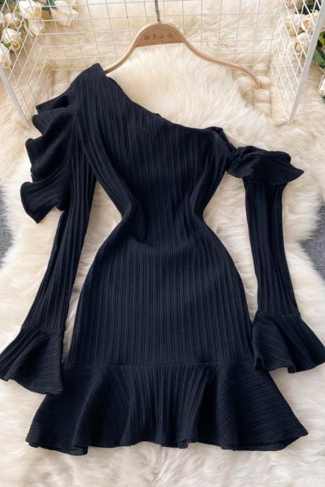 Black One-shoulder Long-sleeved Dress Fashion Dress