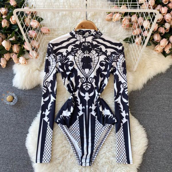 one-piece bottoming bodysuit