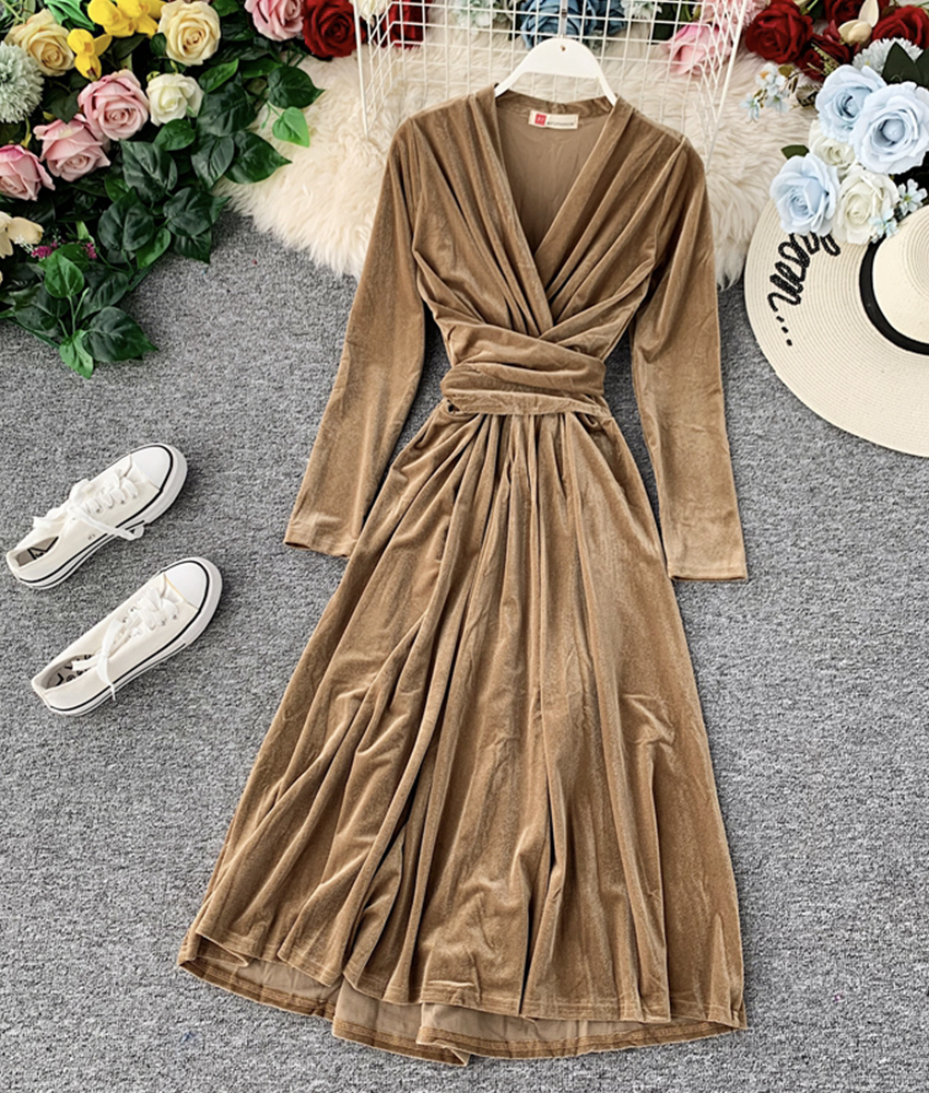V-neckline Velvet Max Dresses with Long Sleeves Ink Blue