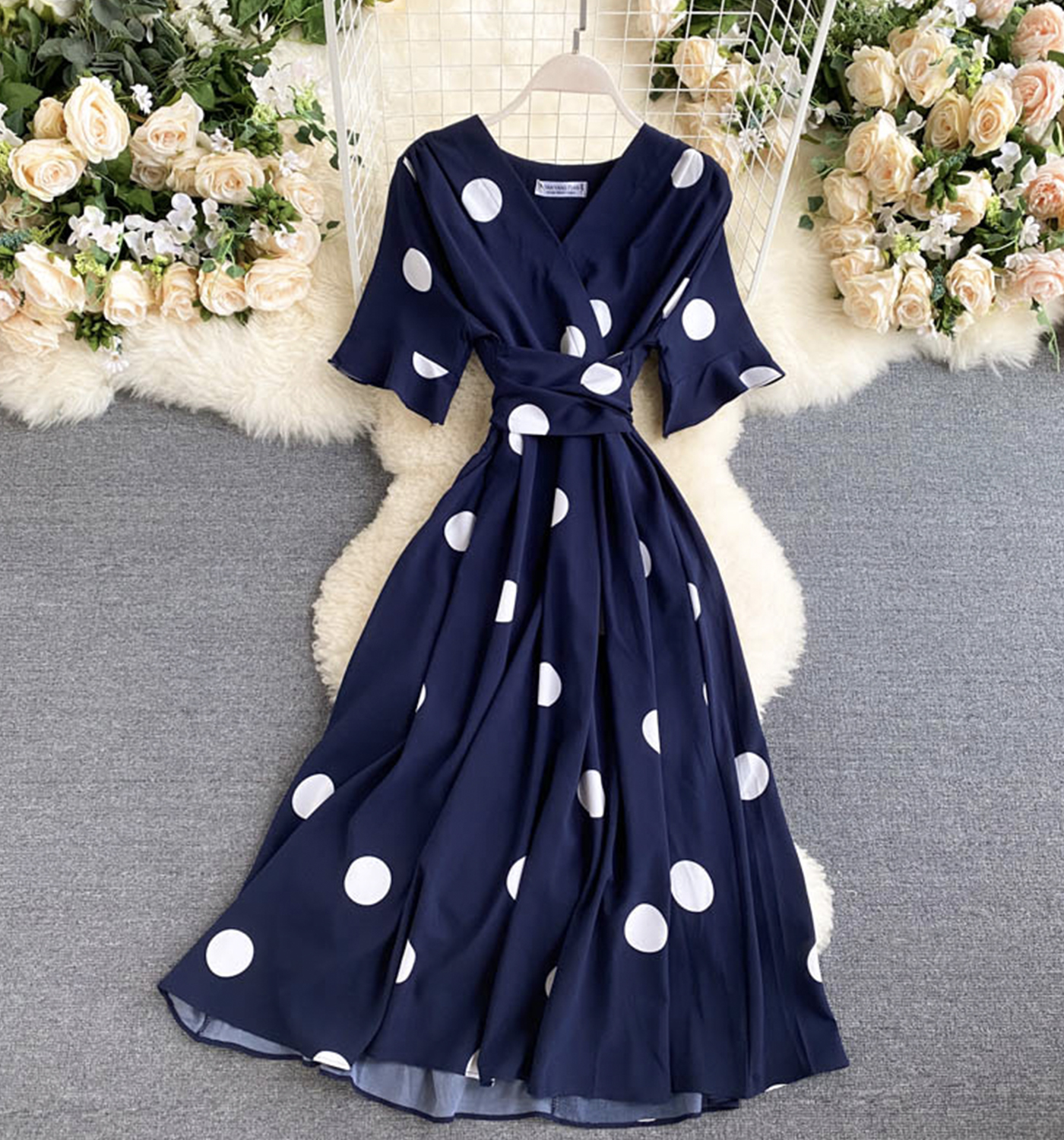 V-neck polka dot Long sleeved dress